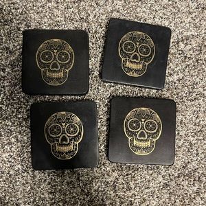 4 Sugar skulls black coasters